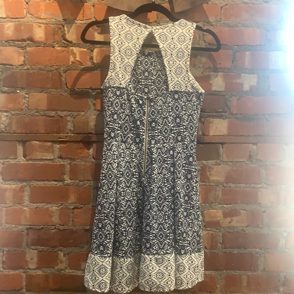 NWT Rewind Textured Skater Dress - XS - Picture 2 of 4